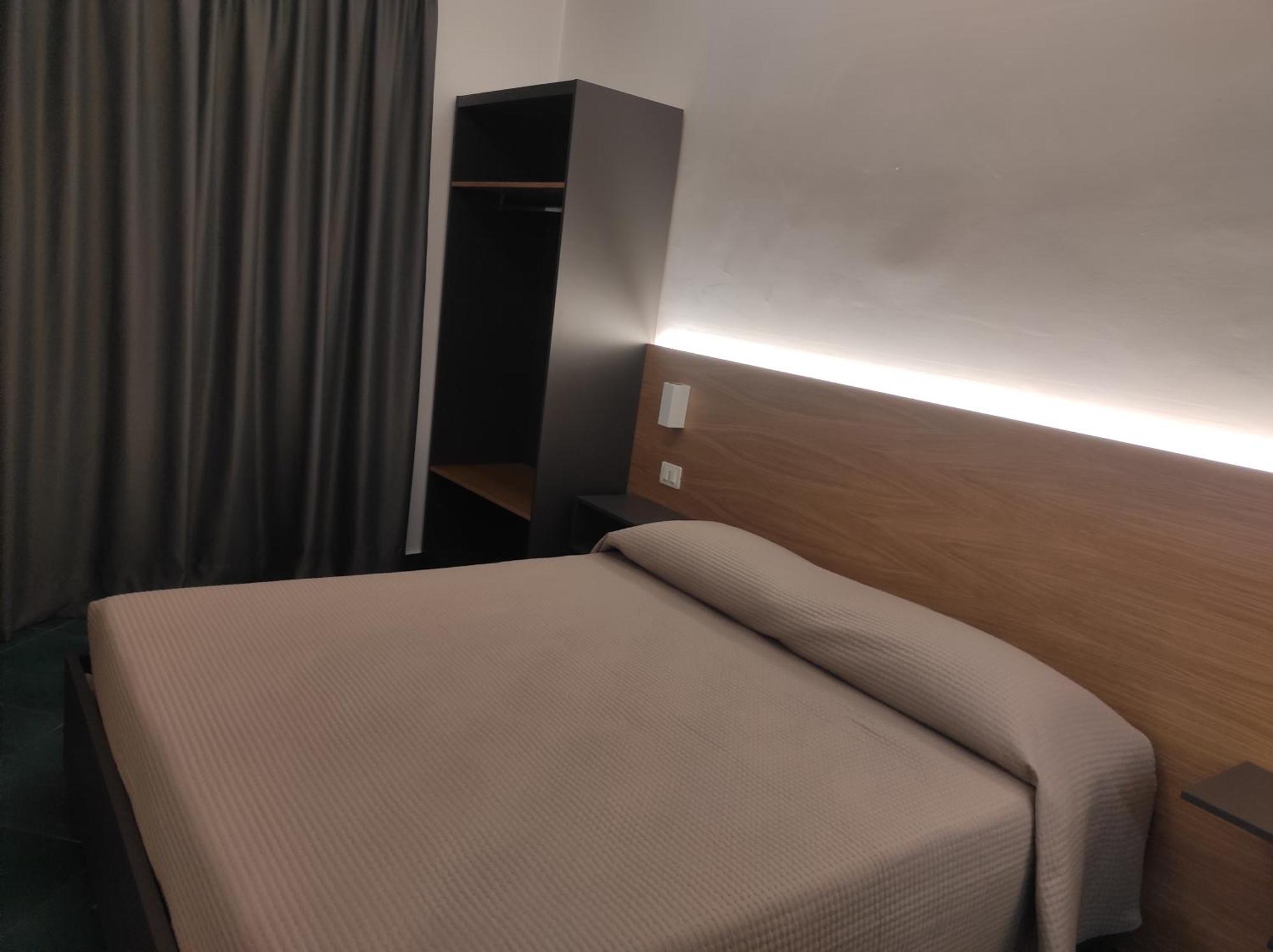 Residenza Porta Romana تروبيا المظهر الخارجي الصورة
